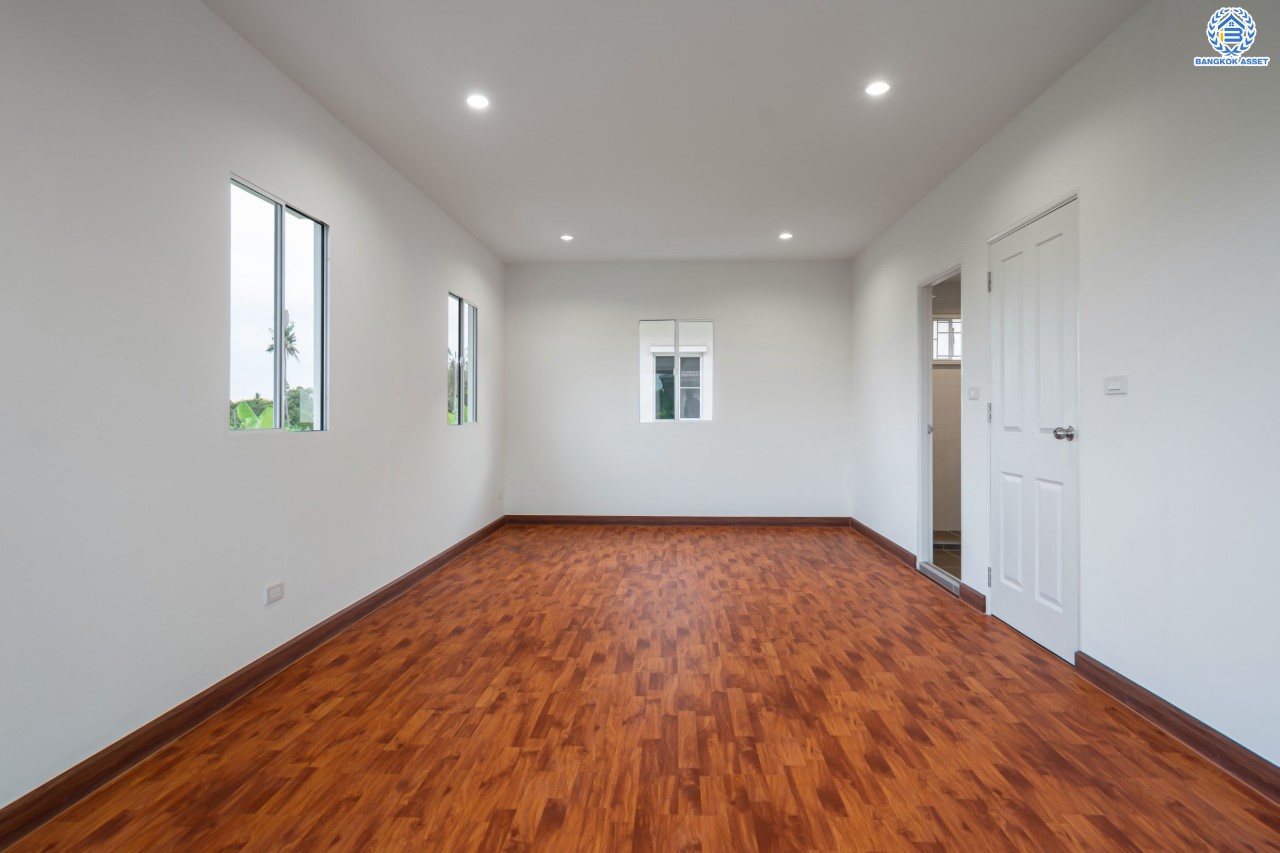 บ้านมือสองตกแต่งใหม่ ม.พฤกษาวิลเลจ10 บางใหญ่ เนื้อที่ 58.6 ตร.ว. ตอบโจทย์ทุกการอยู่อาศัย ฟังก์ชัน 3 ห้องนอน 2 ห้องน้ำ 1 ที่จอดรถ บรรยากาศเป็นส่วนตัว บนทำเลศักยภาพ เชื่อมต่อถนนกาญจนาภิเษก ใกล้เซ็นทรัลเวสต์เกต ทางด่วน "ศรีรัช" และรถไฟฟ้า "สถานีตลาดบางใหญ่"